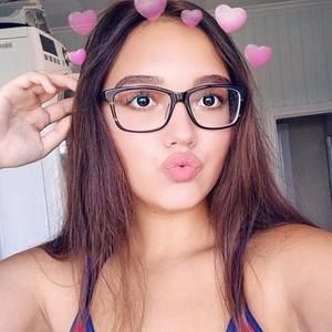 Meet your Posher, Jade